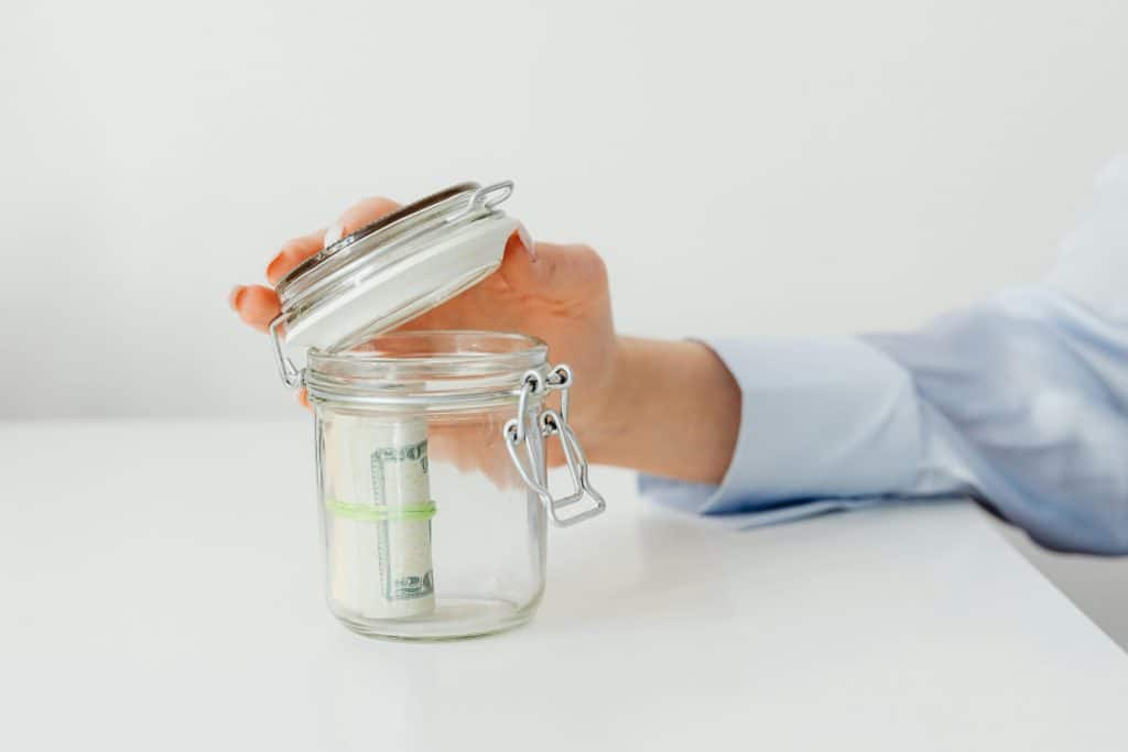 Plug the Money Leaks - tips for a more organized financial life
